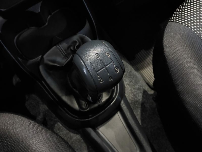Fiat MOBI 1.0 EVO FLEX LIKE MANUAL 2022/2023 BETIOLO NOVOS E SEMINOVOS LAJEADO / Carros no Vale