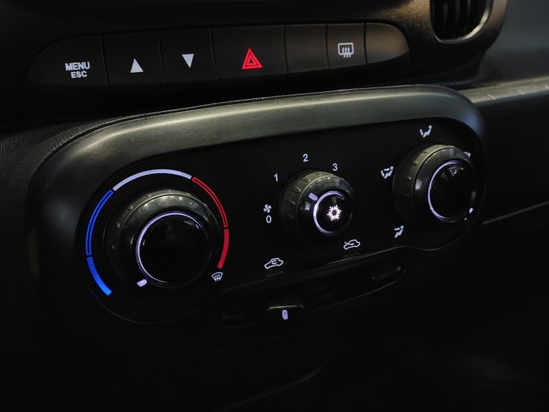 Fiat MOBI 1.0 EVO FLEX LIKE MANUAL 2022/2023 BETIOLO NOVOS E SEMINOVOS LAJEADO / Carros no Vale
