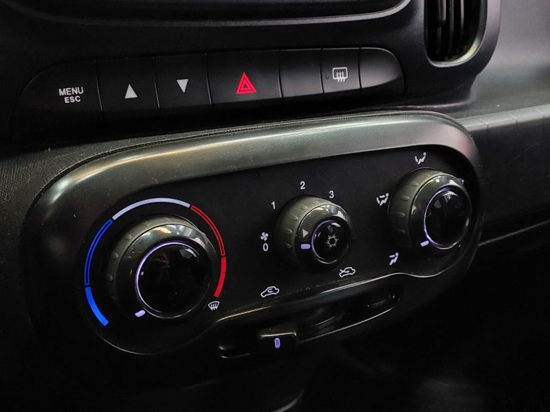 Fiat MOBI 1.0 EVO FLEX LIKE MANUAL 2023/2023 BETIOLO NOVOS E SEMINOVOS LAJEADO / Carros no Vale