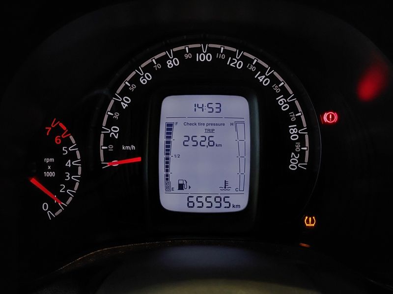 Fiat MOBI 1.0 EVO FLEX LIKE MANUAL 2022/2023 BETIOLO NOVOS E SEMINOVOS LAJEADO / Carros no Vale