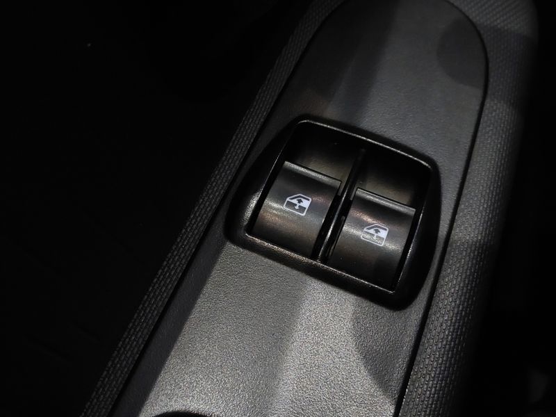 Fiat MOBI 1.0 EVO FLEX LIKE MANUAL 2022/2023 BETIOLO NOVOS E SEMINOVOS LAJEADO / Carros no Vale