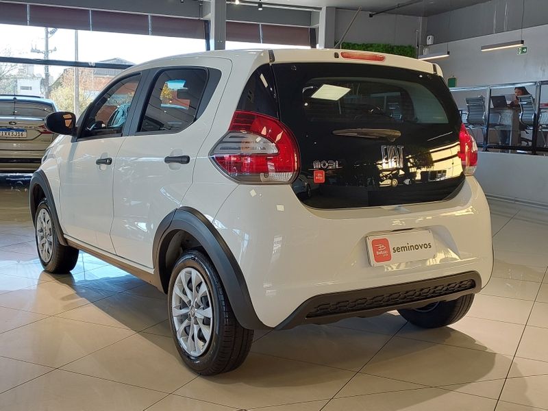 Fiat MOBI 1.0 EVO FLEX LIKE MANUAL 2022/2023 BETIOLO NOVOS E SEMINOVOS LAJEADO / Carros no Vale