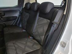 Fiat MOBI 1.0 EVO FLEX LIKE MANUAL 2023/2023 BETIOLO NOVOS E SEMINOVOS LAJEADO / Carros no Vale