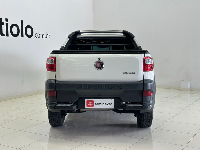 Fiat STRADA 1.8 MPI ADVENTURE CD 16V FLEX 3P MANUAL 2018/2019 BETIOLO NOVOS E SEMINOVOS LAJEADO / Carros no Vale