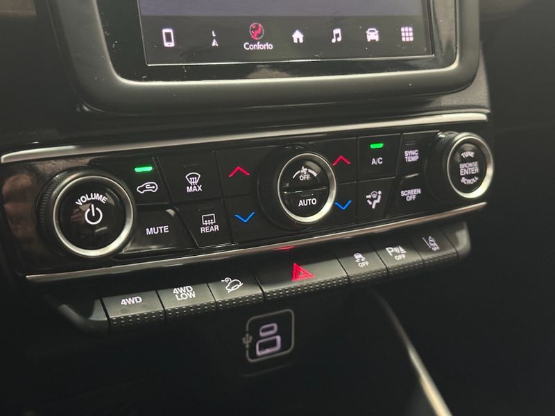 Fiat TORO 2.0 16V TURBO DIESEL RANCH 4WD AT9 2023/2024 BETIOLO NOVOS E SEMINOVOS LAJEADO / Carros no Vale