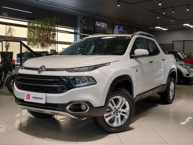 Fiat TORO 2.0 16V TURBO DIESEL VOLCANO 4WD AT9 2016/2017 BETIOLO NOVOS E SEMINOVOS LAJEADO / Carros no Vale