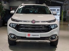 Fiat TORO 2.0 16V TURBO DIESEL VOLCANO 4WD AT9 2016/2017 BETIOLO NOVOS E SEMINOVOS LAJEADO / Carros no Vale