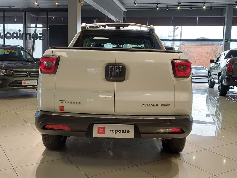 Fiat TORO 2.0 16V TURBO DIESEL VOLCANO 4WD AT9 2016/2017 BETIOLO NOVOS E SEMINOVOS LAJEADO / Carros no Vale