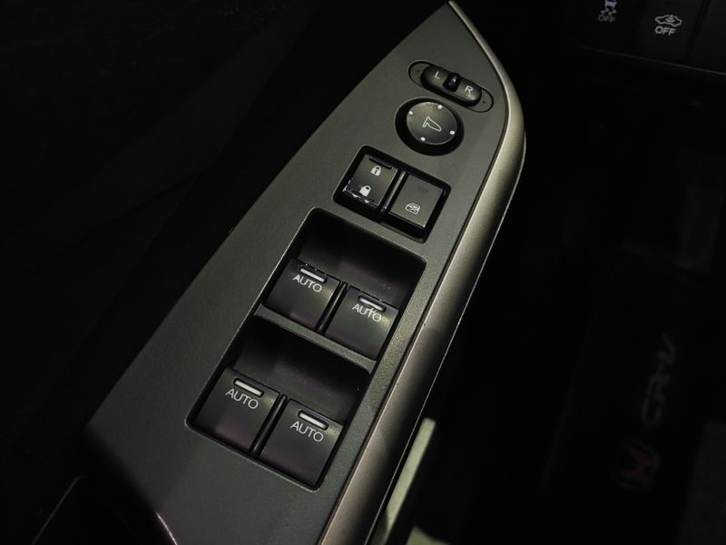 Honda CRV 2.0 EXL 4X2 16V FLEX 4P AUTOMÁTICO 2013/2013 BETIOLO NOVOS E SEMINOVOS LAJEADO / Carros no Vale