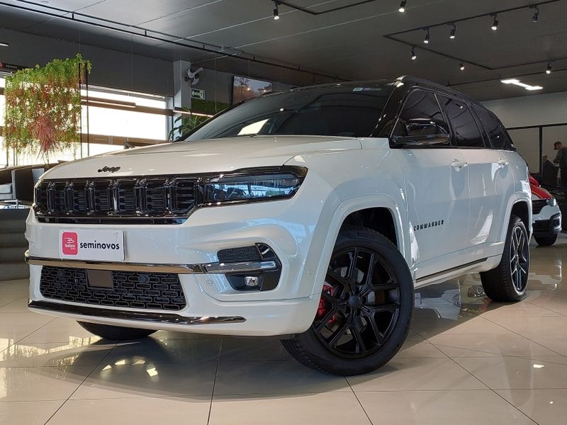 JEEP COMMANDER 2.0 HURRICANE 4 TURBO GASOLINA BLACKHAWK AT9 2024/2025 BETIOLO NOVOS E SEMINOVOS LAJEADO / Carros no Vale