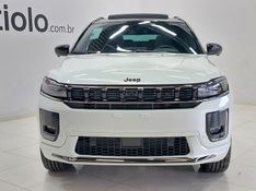 JEEP COMMANDER 2.0 HURRICANE 4 TURBO GASOLINA BLACKHAWK AT9 2025/2026 BETIOLO NOVOS E SEMINOVOS LAJEADO / Carros no Vale