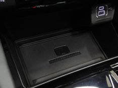 JEEP COMMANDER 2.0 HURRICANE 4 TURBO GASOLINA BLACKHAWK AT9 2025/2026 BETIOLO NOVOS E SEMINOVOS LAJEADO / Carros no Vale
