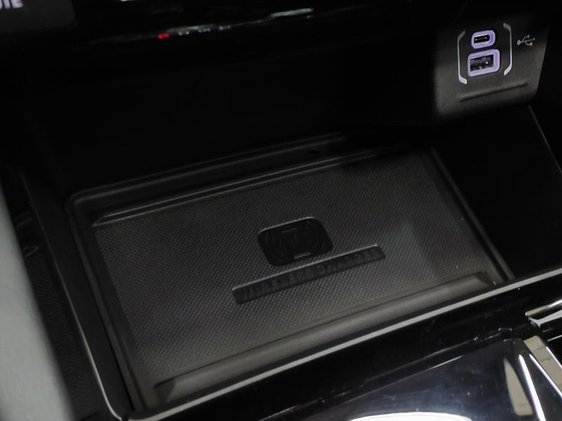 JEEP COMMANDER 2.0 HURRICANE 4 TURBO GASOLINA BLACKHAWK AT9 2025/2026 BETIOLO NOVOS E SEMINOVOS LAJEADO / Carros no Vale