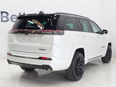 JEEP COMMANDER 2.0 HURRICANE 4 TURBO GASOLINA BLACKHAWK AT9 2025/2026 BETIOLO NOVOS E SEMINOVOS LAJEADO / Carros no Vale