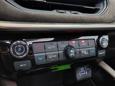 JEEP COMMANDER 2.2 TURBO DIESEL OVERLAND AT9 2025/2026 BETIOLO NOVOS E SEMINOVOS LAJEADO / Carros no Vale