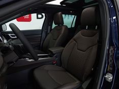 JEEP COMMANDER 2.2 TURBO DIESEL OVERLAND AT9 2025/2026 BETIOLO NOVOS E SEMINOVOS LAJEADO / Carros no Vale