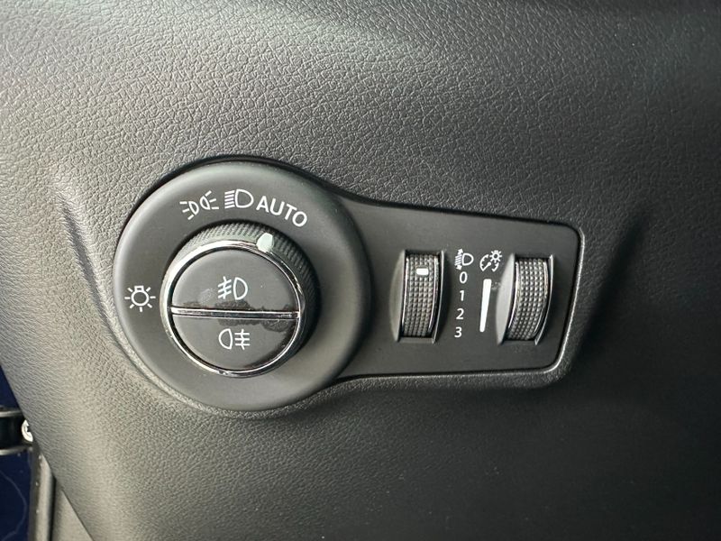 JEEP COMPASS 2.0 TD350 TURBO DIESEL LONGITUDE AT9 2022/2022 BETIOLO NOVOS E SEMINOVOS LAJEADO / Carros no Vale