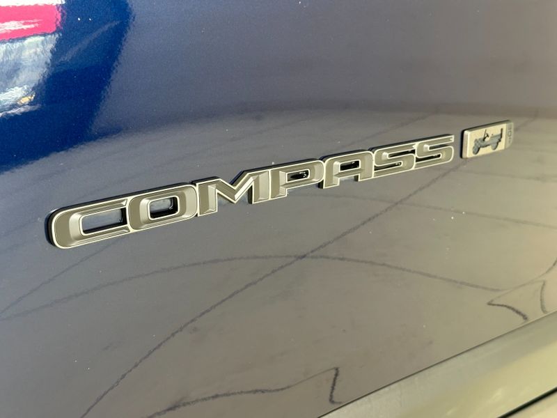 JEEP COMPASS 2.0 TD350 TURBO DIESEL LONGITUDE AT9 2022/2022 BETIOLO NOVOS E SEMINOVOS LAJEADO / Carros no Vale