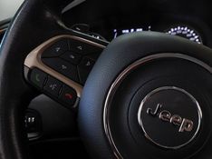 JEEP RENEGADE 1.8 16V FLEX LONGITUDE 4P AUTOMÁTICO 2017/2018 BETIOLO NOVOS E SEMINOVOS LAJEADO / Carros no Vale