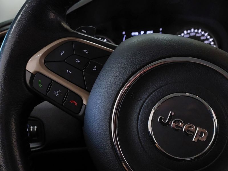 JEEP RENEGADE 1.8 16V FLEX LONGITUDE 4P AUTOMÁTICO 2017/2018 BETIOLO NOVOS E SEMINOVOS LAJEADO / Carros no Vale