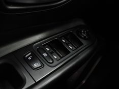JEEP RENEGADE 1.8 16V FLEX LONGITUDE 4P AUTOMÁTICO 2017/2018 BETIOLO NOVOS E SEMINOVOS LAJEADO / Carros no Vale