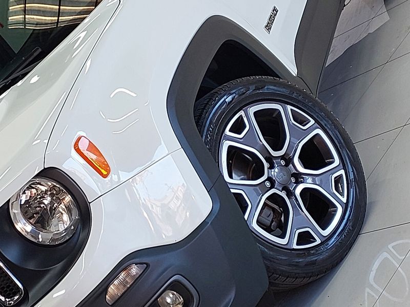 JEEP RENEGADE 1.8 16V FLEX LONGITUDE 4P AUTOMÁTICO 2017/2018 BETIOLO NOVOS E SEMINOVOS LAJEADO / Carros no Vale