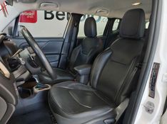 JEEP RENEGADE 1.8 16V FLEX LONGITUDE 4P AUTOMÁTICO 2017/2018 BETIOLO NOVOS E SEMINOVOS LAJEADO / Carros no Vale