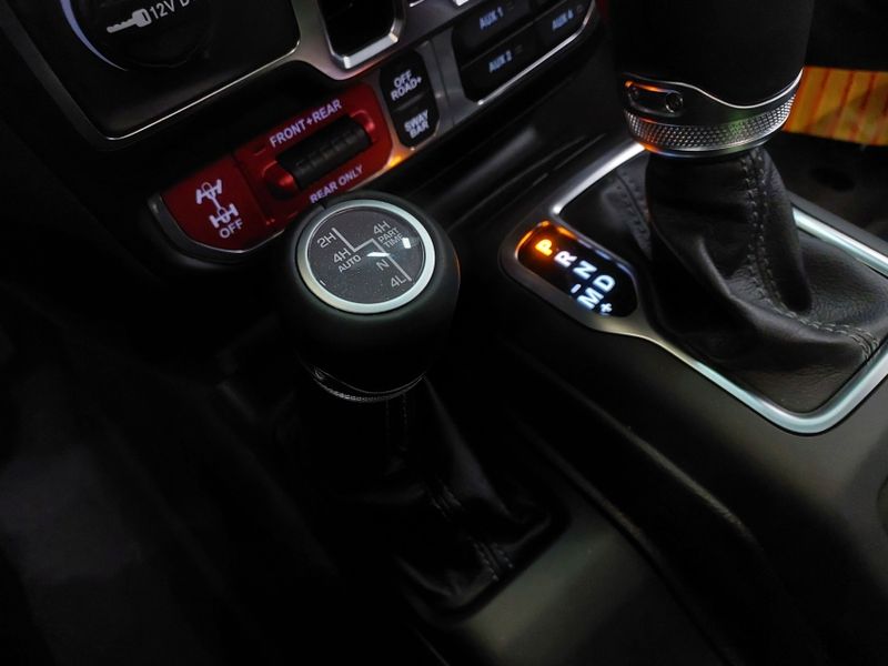 JEEP WRANGLER 2.0 TURBO GASOLINA RUBICON 4P 4X4 AT8 2025/2025 BETIOLO NOVOS E SEMINOVOS LAJEADO / Carros no Vale