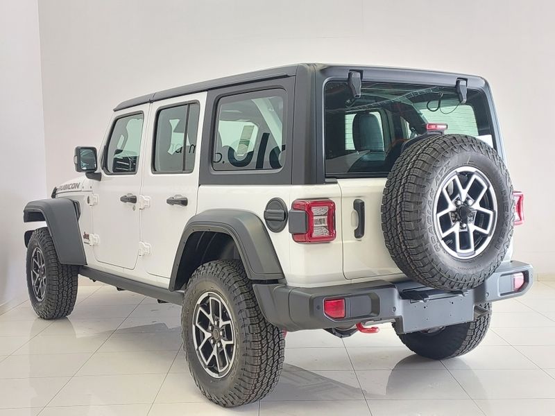 JEEP WRANGLER 2.0 TURBO GASOLINA RUBICON 4P 4X4 AT8 2025/2025 BETIOLO NOVOS E SEMINOVOS LAJEADO / Carros no Vale
