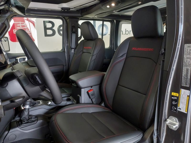 JEEP WRANGLER 2.0 TURBO GASOLINA RUBICON 4P 4X4 AT8 2025/2025 BETIOLO NOVOS E SEMINOVOS LAJEADO / Carros no Vale