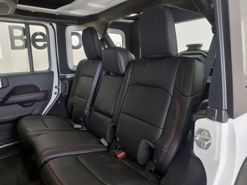 JEEP WRANGLER 2.0 TURBO GASOLINA RUBICON 4P 4X4 AT8 2025/2025 BETIOLO NOVOS E SEMINOVOS LAJEADO / Carros no Vale