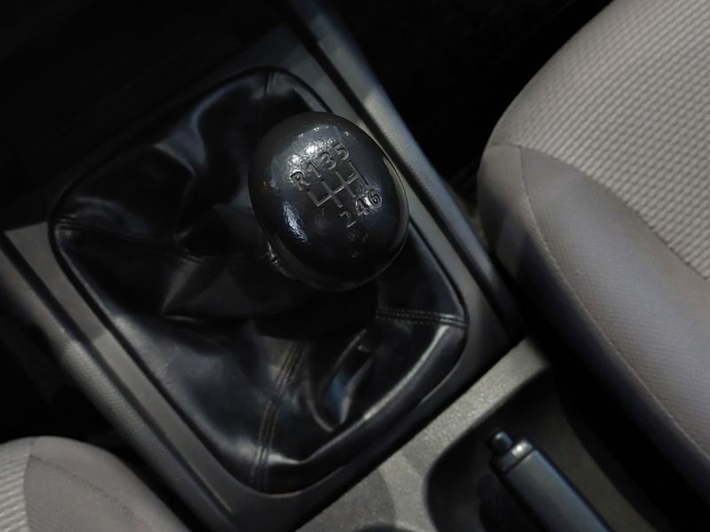 Mitsubishi L200 TRITON 2.4 16V TURBO DIESEL GL CD 4X4 MANUAL 2021/2022 BETIOLO NOVOS E SEMINOVOS LAJEADO / Carros no Vale