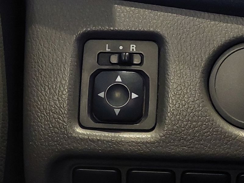 Mitsubishi L200 TRITON 2.4 16V TURBO DIESEL GL CD 4X4 MANUAL 2021/2022 BETIOLO NOVOS E SEMINOVOS LAJEADO / Carros no Vale