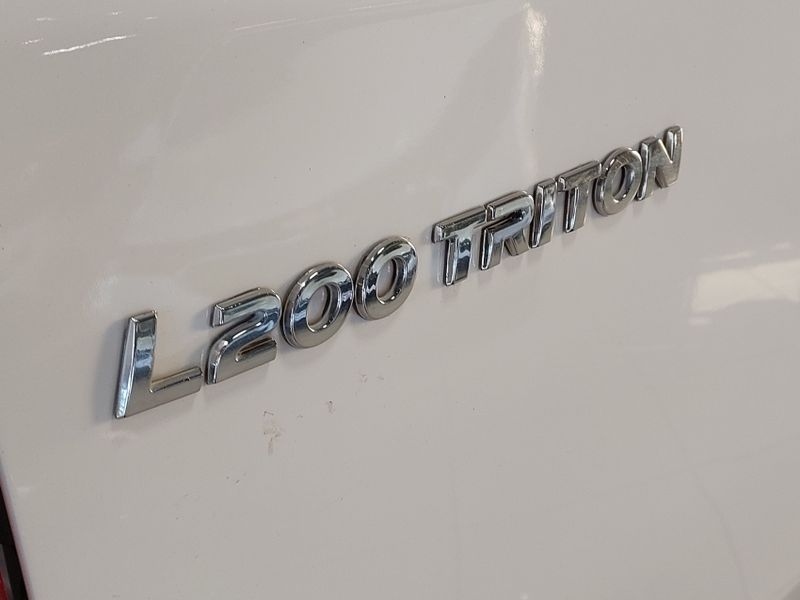 Mitsubishi L200 TRITON 2.4 16V TURBO DIESEL GL CD 4X4 MANUAL 2021/2022 BETIOLO NOVOS E SEMINOVOS LAJEADO / Carros no Vale