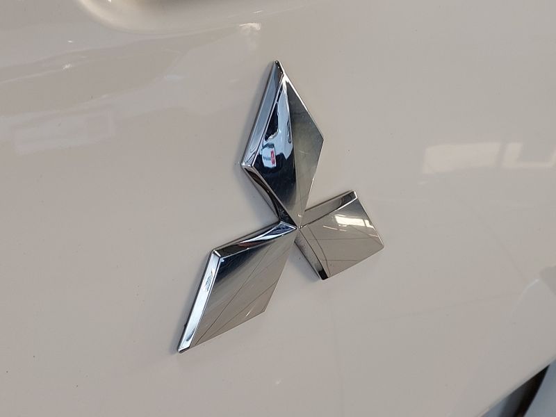 Mitsubishi L200 TRITON 2.4 16V TURBO DIESEL GL CD 4X4 MANUAL 2021/2022 BETIOLO NOVOS E SEMINOVOS LAJEADO / Carros no Vale