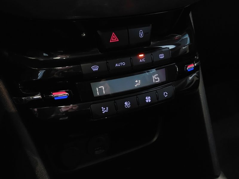 Peugeot 208 1.6 GRIFFE 16V FLEX 4P AUTOMÁTICO 2016/2017 BETIOLO NOVOS E SEMINOVOS LAJEADO / Carros no Vale