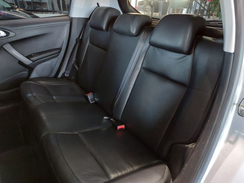 Peugeot 208 1.6 GRIFFE 16V FLEX 4P AUTOMÁTICO 2016/2017 BETIOLO NOVOS E SEMINOVOS LAJEADO / Carros no Vale