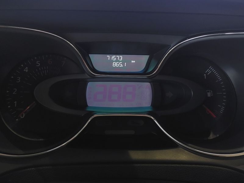 Renault CAPTUR 1.6 16V SCE FLEX INTENSE X-TRONIC 2018/2019 BETIOLO NOVOS E SEMINOVOS LAJEADO / Carros no Vale