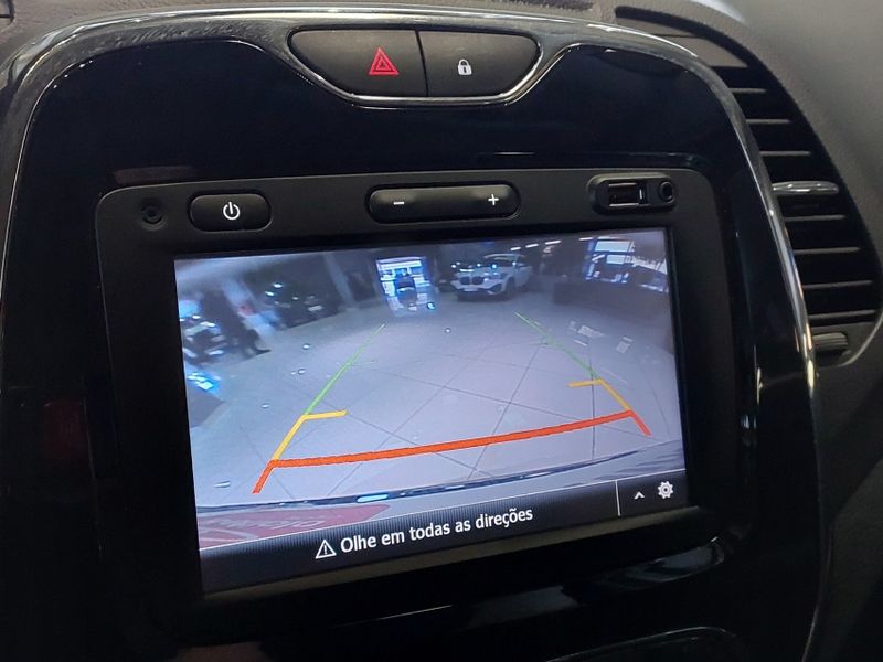 Renault CAPTUR 1.6 16V SCE FLEX INTENSE X-TRONIC 2018/2019 BETIOLO NOVOS E SEMINOVOS LAJEADO / Carros no Vale