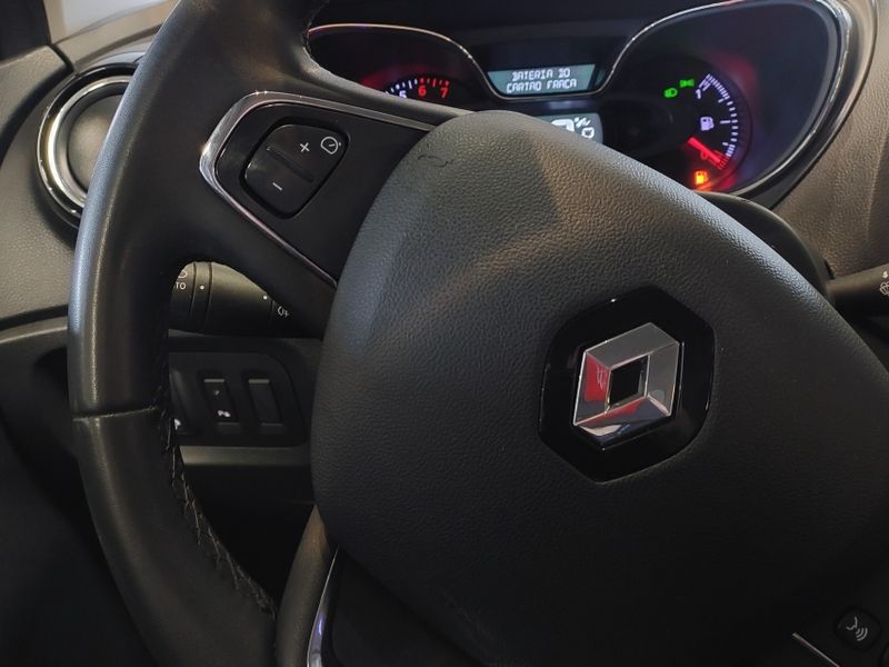 Renault CAPTUR 1.6 16V SCE FLEX INTENSE X-TRONIC 2018/2019 BETIOLO NOVOS E SEMINOVOS LAJEADO / Carros no Vale