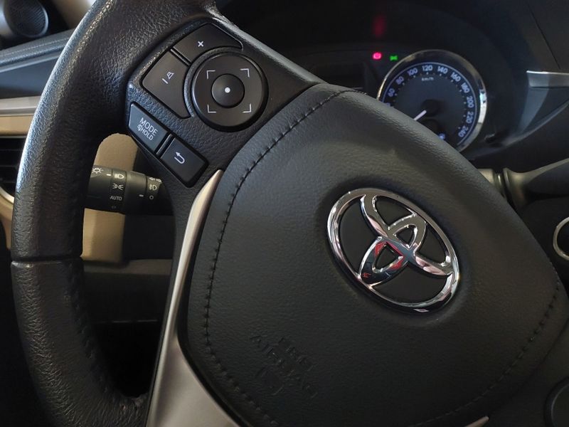 Toyota COROLLA 2.0 ALTIS 16V FLEX 4P AUTOMÁTICO 2014/2015 BETIOLO NOVOS E SEMINOVOS LAJEADO / Carros no Vale