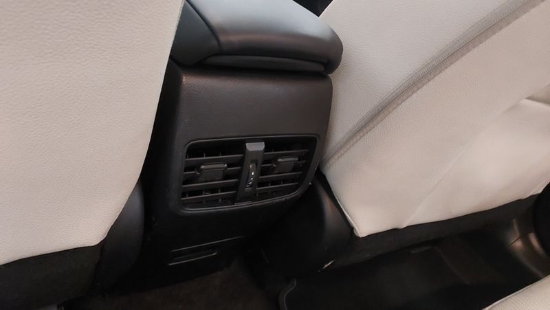 Toyota COROLLA CROSS 1.8 VVT-I HYBRID FLEX XRX CVT 2023/2024 BETIOLO NOVOS E SEMINOVOS LAJEADO / Carros no Vale