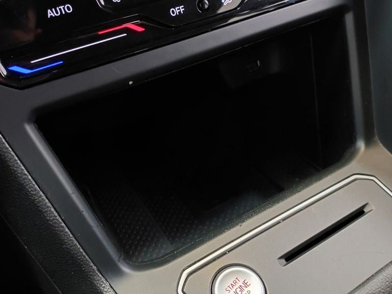 Volkswagen NIVUS 1.0 200 TSI TOTAL FLEX HIGHLINE AUTOMÁTICO 2022/2022 BETIOLO NOVOS E SEMINOVOS LAJEADO / Carros no Vale