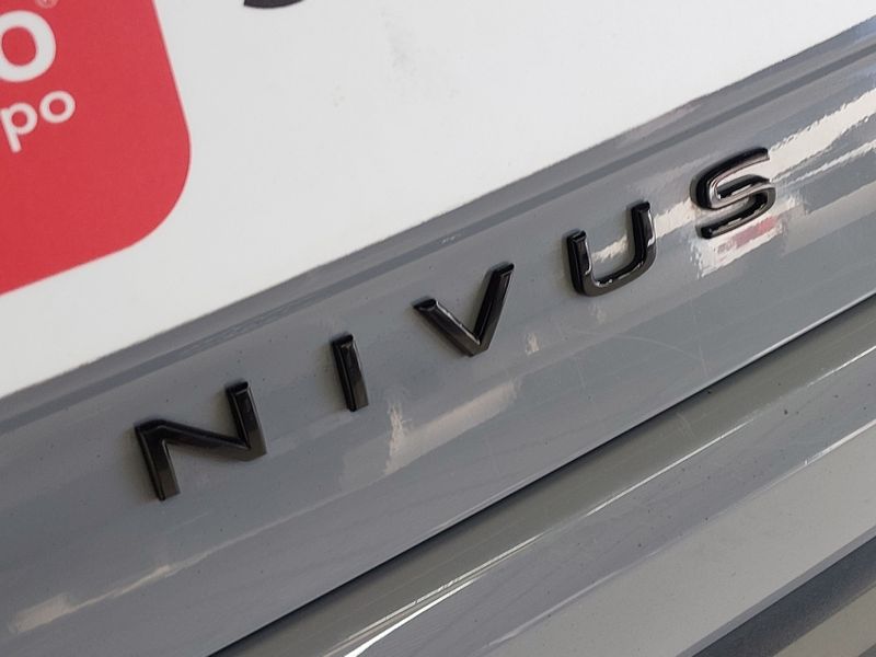 Volkswagen NIVUS 1.0 200 TSI TOTAL FLEX HIGHLINE AUTOMÁTICO 2022/2022 BETIOLO NOVOS E SEMINOVOS LAJEADO / Carros no Vale
