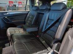 Volkswagen TIGUAN 2.0 350 TSI GASOLINA ALLSPACE R-LINE 4MOTION DSG 2021/2021 BETIOLO NOVOS E SEMINOVOS LAJEADO / Carros no Vale