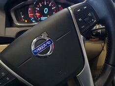 Volvo XC60 2.0 T5 R DESIGN TURBO GASOLINA 4P AUTOMÁTICO 2013/2014 BETIOLO NOVOS E SEMINOVOS LAJEADO / Carros no Vale