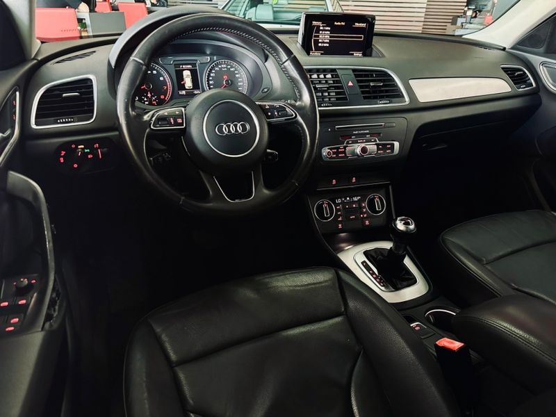 Audi Q3 1.4 TFSI AMBIENTE GASOLINA 4P S TRONIC 2016/2016 CASTELLAN E TOMAZONI MOTORS CAXIAS DO SUL / Carros no Vale