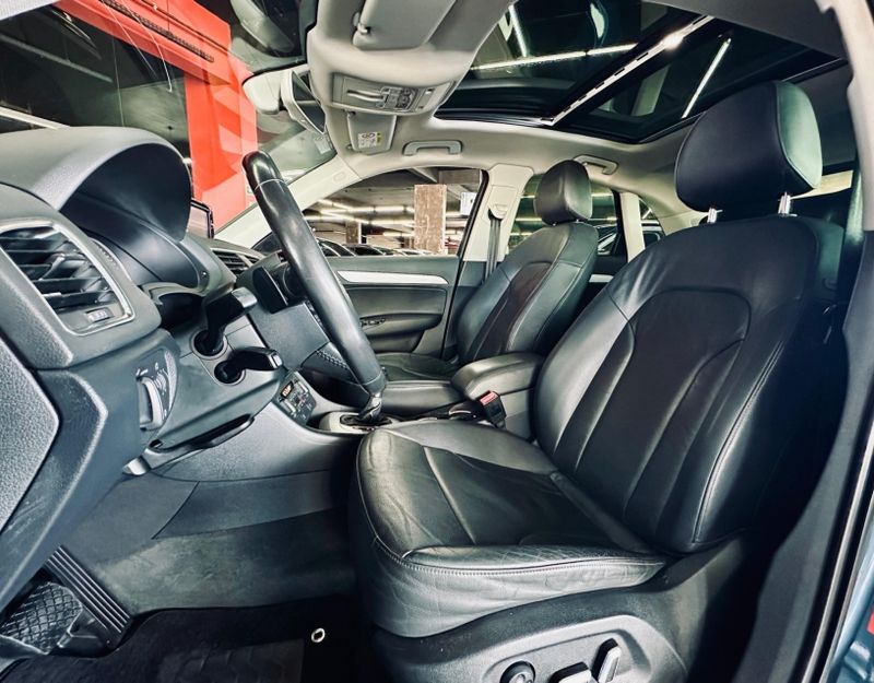 Audi Q3 1.4 TFSI AMBIENTE GASOLINA 4P S TRONIC 2016/2016 CASTELLAN E TOMAZONI MOTORS CAXIAS DO SUL / Carros no Vale
