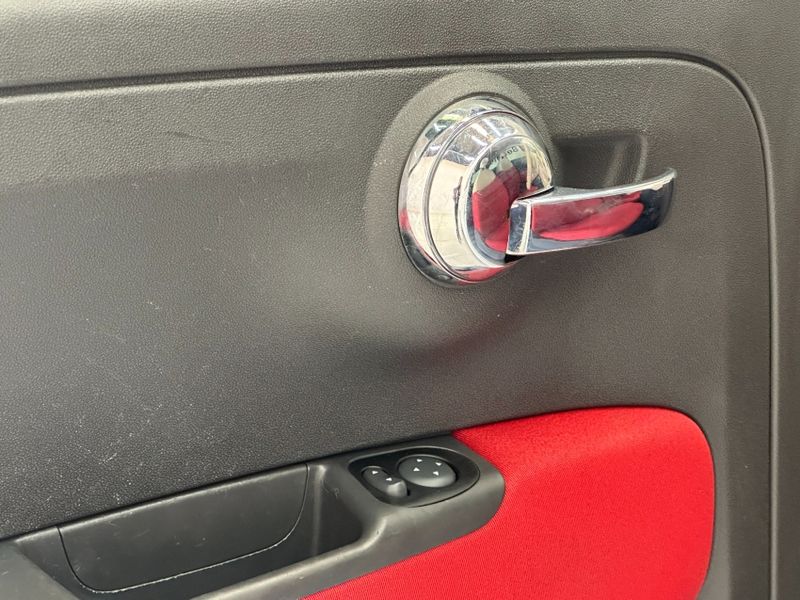 Fiat 500 1.4 CULT 8V FLEX 2P AUTOMATIZADO 2012/2012 BETIOLO NOVOS E SEMINOVOS LAJEADO / Carros no Vale