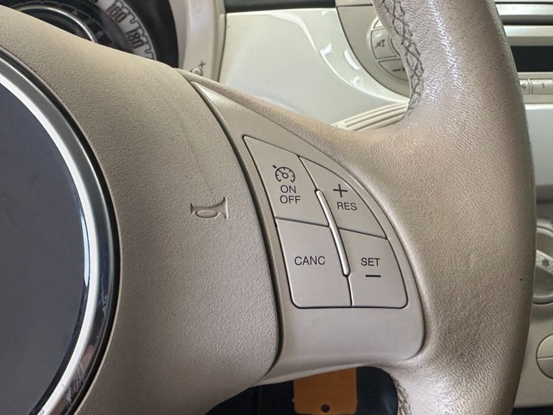 Fiat 500 1.4 CULT 8V FLEX 2P AUTOMATIZADO 2012/2012 BETIOLO NOVOS E SEMINOVOS LAJEADO / Carros no Vale